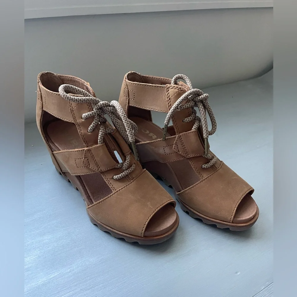 SOREL Joanie Il leather wedge sandals